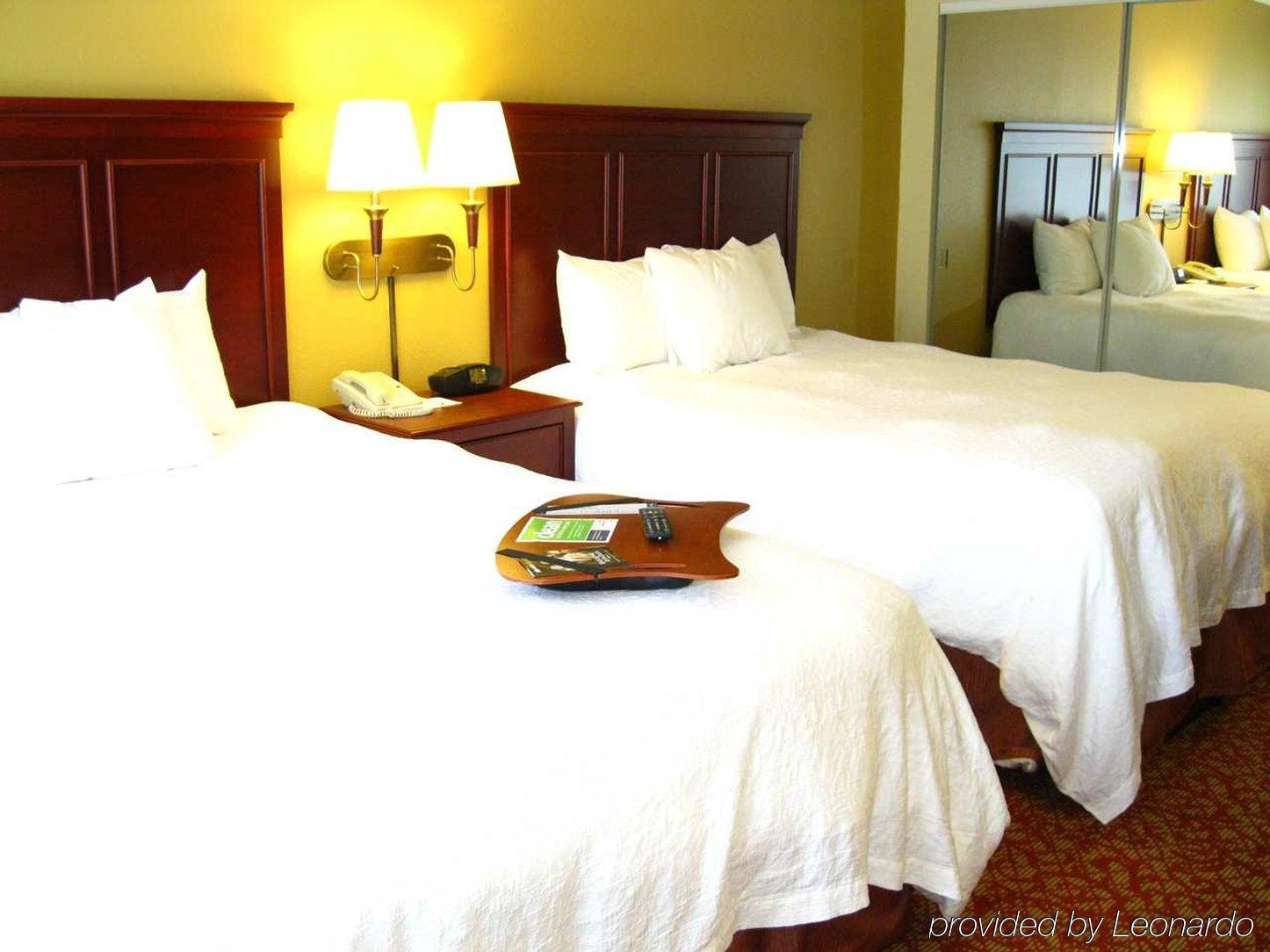 Hampton Inn & Suites Williamsburg-Richmond Road Room photo