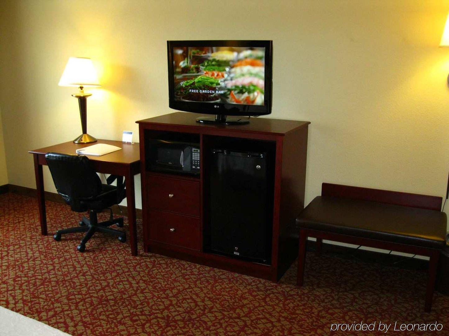 Hampton Inn & Suites Williamsburg-Richmond Road Room photo