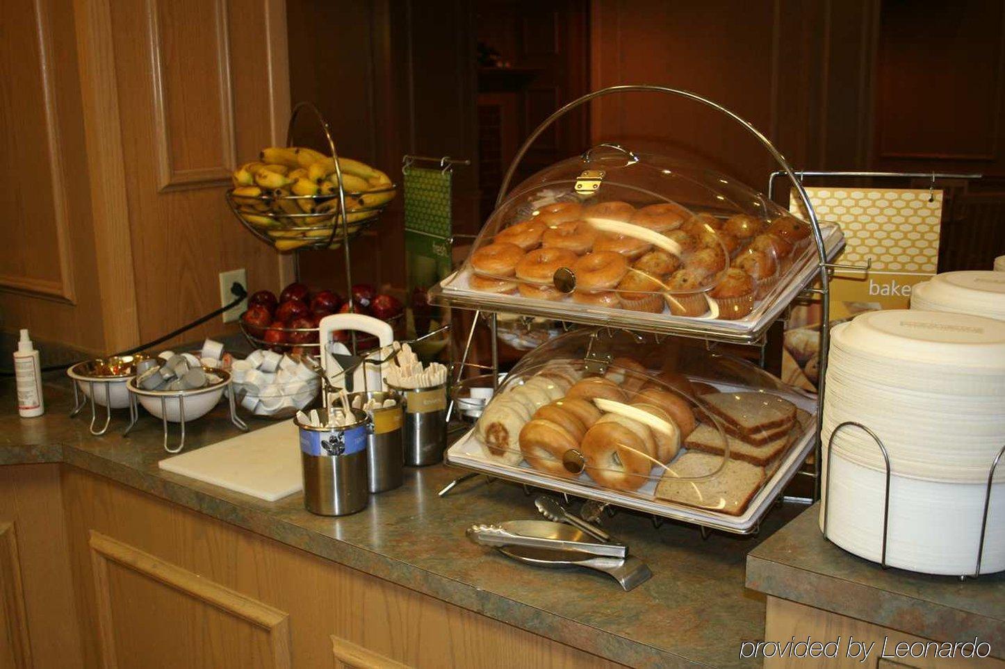 Hampton Inn & Suites Williamsburg-Richmond Road Restaurant photo